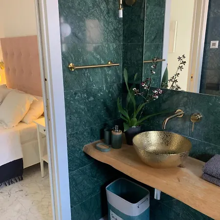 Sunshine Bluehill Bed & Breakfast Sitges
